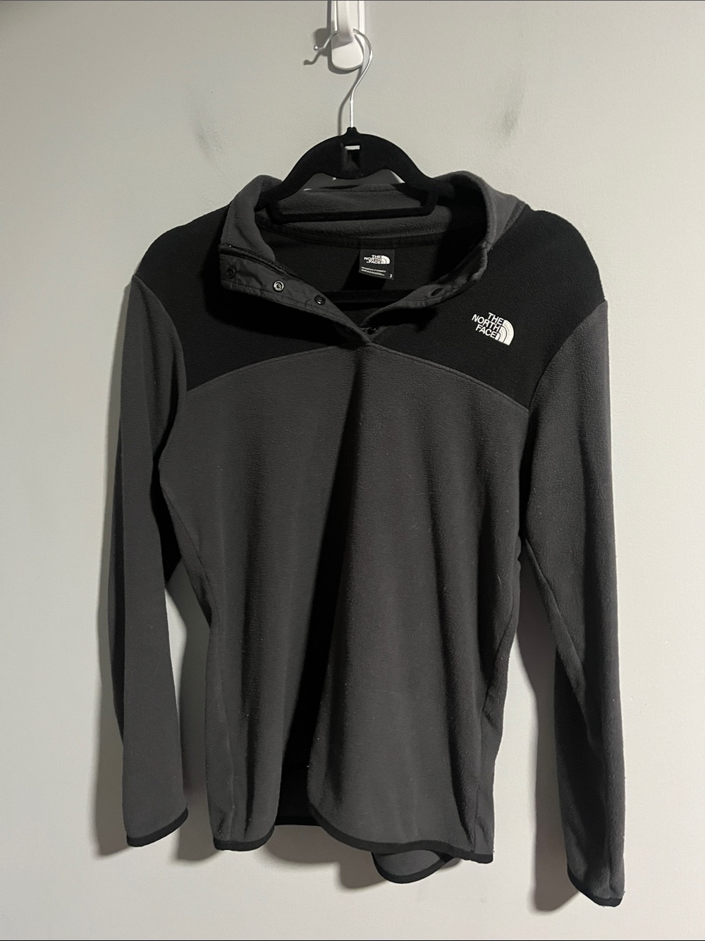 The North Face Grey and Black Quarter Snap Long Sleeve Fleece Pullover